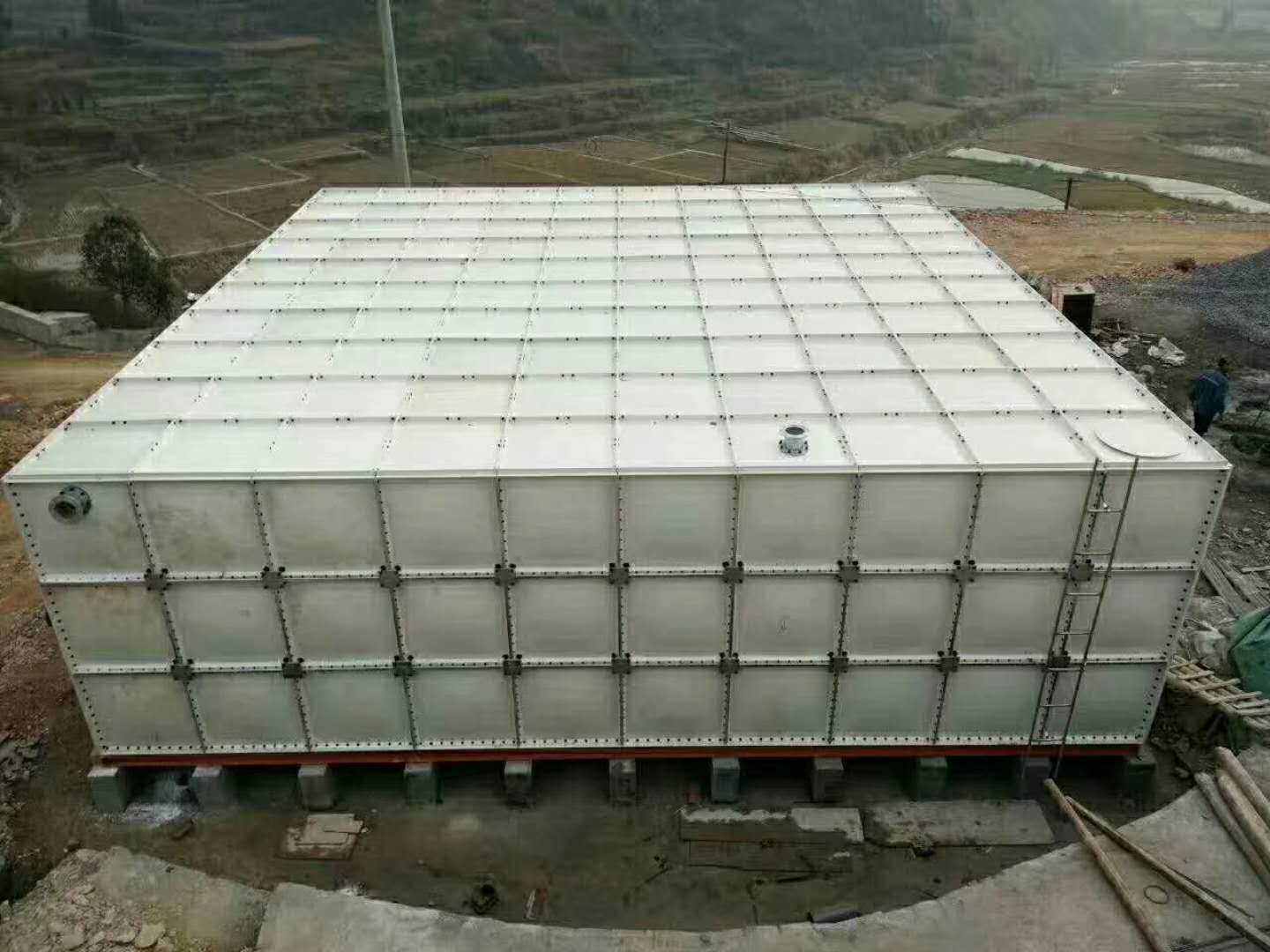 玻璃钢给水水箱